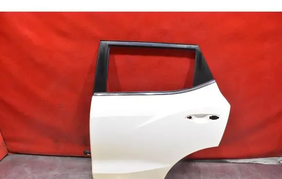 SsangYong Tivoli Rear door 