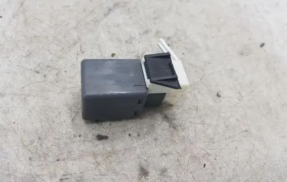 Nissan X-Trail T30 Other relay 24330C9900