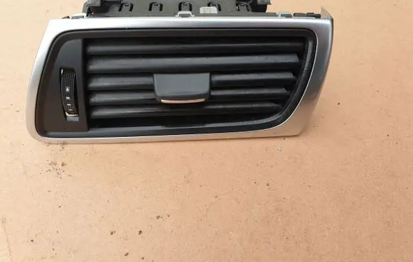 Audi A7 S7 4G Dashboard side air vent grill/cover trim 4G8820902