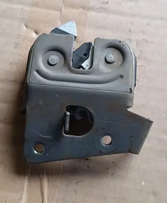 BMW 4 F32 F33 Seat back rest lock catch 52207112863 7112863