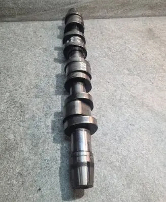 Volkswagen PASSAT B6 Camshaft BKD