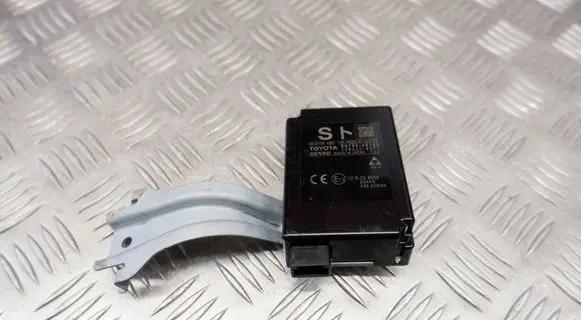 Lexus RX 450H Tire pressure control unit 8976048150