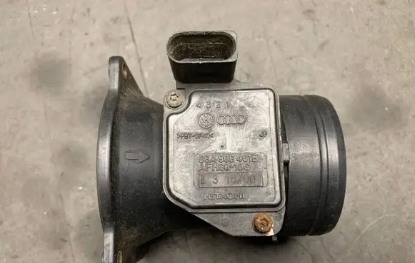 Audi A6 S6 C5 4B Mass air flow meter 0281002429 059906461E