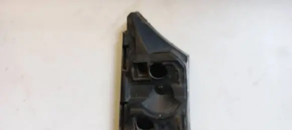 Front bumper mounting bracket