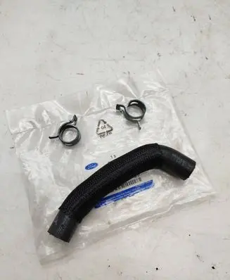Engine coolant pipe/hose