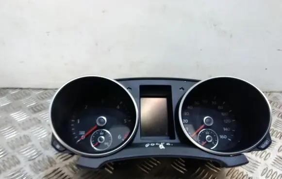 Volkswagen Golf VI Speedometer (instrument cluster) 5K0920960N