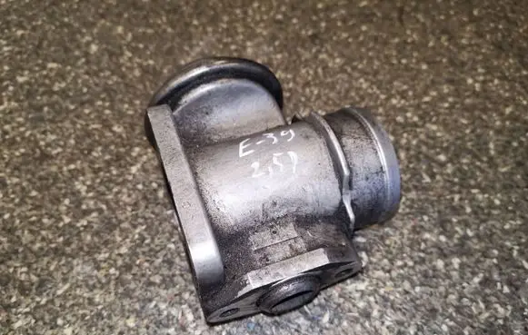 BMW 5 E39 EGR valve 72192010