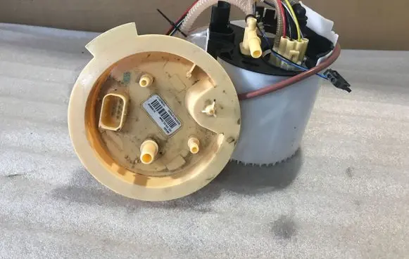 Volvo S90, V90 Fuel injection high pressure pump 31355908 AEA59 00337451078900