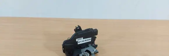 Audi A6 S6 C5 4B Front door lock 4B1837016