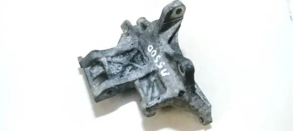 Subaru Forester SG Engine mounting bracket