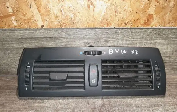 BMW X3 E83 Dash center air vent grill 3400074