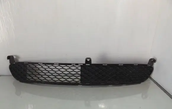 Toyota Aygo AB10 Front bumper lower grill 531120H010