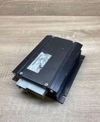 Pontiac Vibe Sound amplifier 8628001040C 28121049