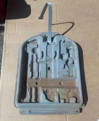 BMW 3 E30 Tool box 1152080