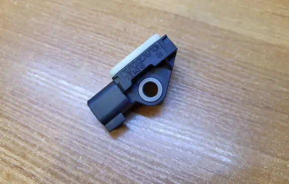 Volvo V70 Airbag deployment crash/impact sensor 31264395