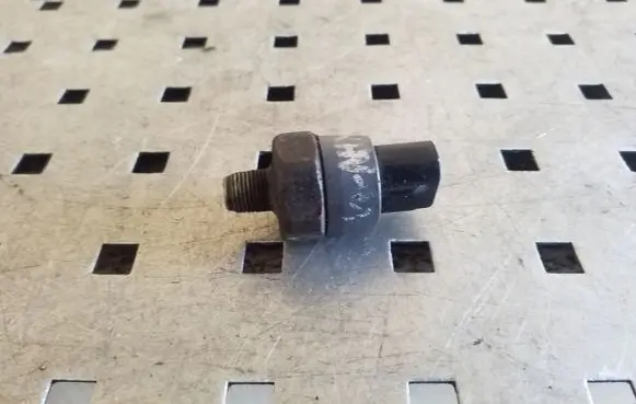 Air conditioning (A/C) pressure sensor