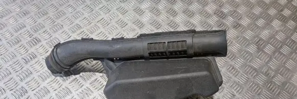 Intake resonator