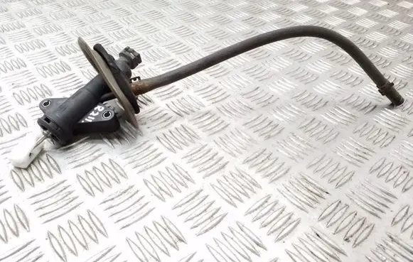 Ford Mondeo Mk III Clutch master cylinder 1S717A543AE