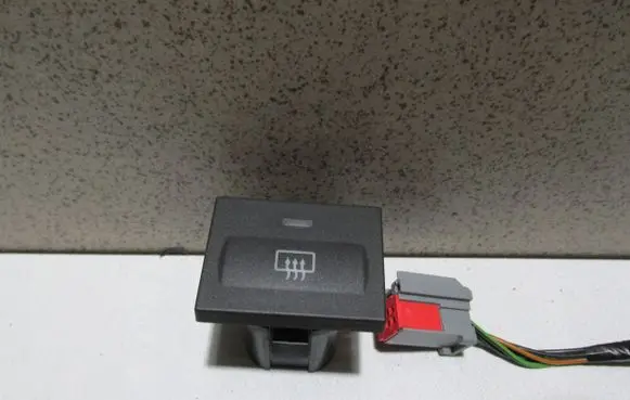 Ford C-MAX I Tailgate/trunk/boot open switch 7M5T18C621AA