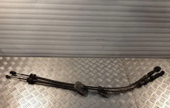 Toyota Avensis T250 Gear shift cable linkage