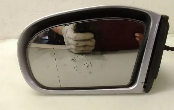 Mercedes-Benz C W203 Front door electric wing mirror 413133417