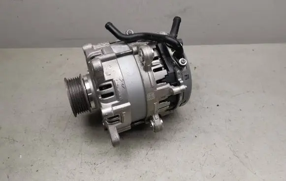 Volkswagen Tiguan Generator/alternator 05E903019F