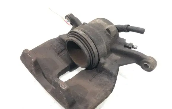 Volkswagen Golf VII Front brake caliper