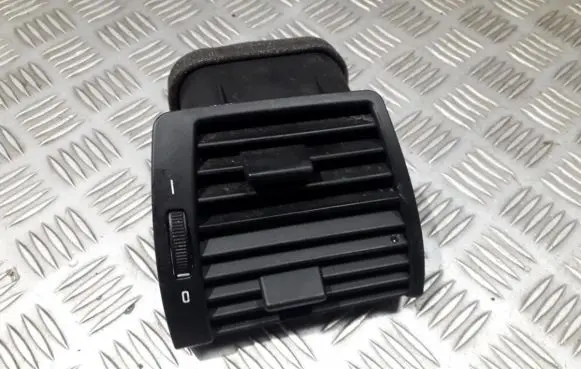 BMW X5 E53 Dash center air vent grill 64228402216 64.22-8402216