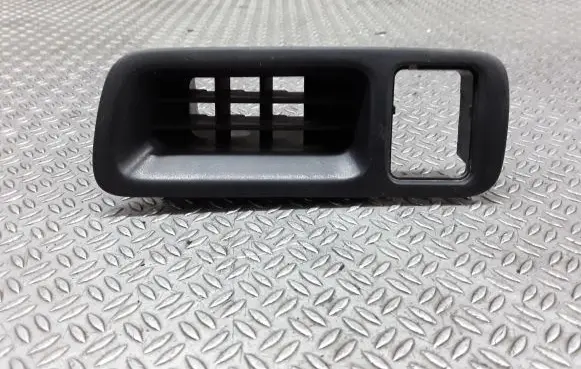 Honda CR-V Dashboard side air vent grill/cover trim