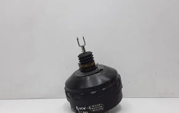 BMW 1 E81 E87 Brake booster 29678564401