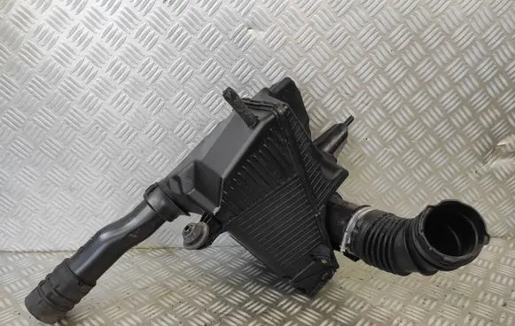 Air filter box
