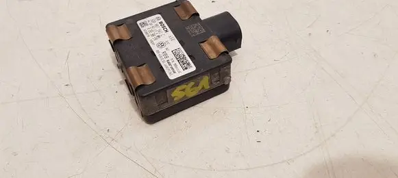 Skoda Superb B8 (3V) Distronic sensor radar 3Q0907561C 3Q0907572B