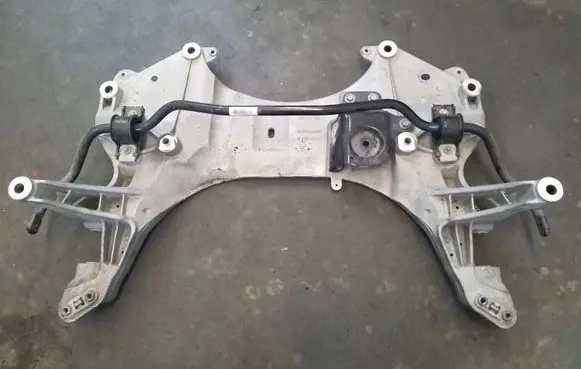 Jeep Cherokee Front subframe 04877643AD 68144056AD 68184357AC