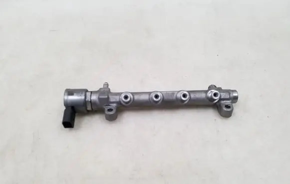 Fuel main line pipe