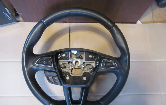 Ford C-MAX II Steering wheel