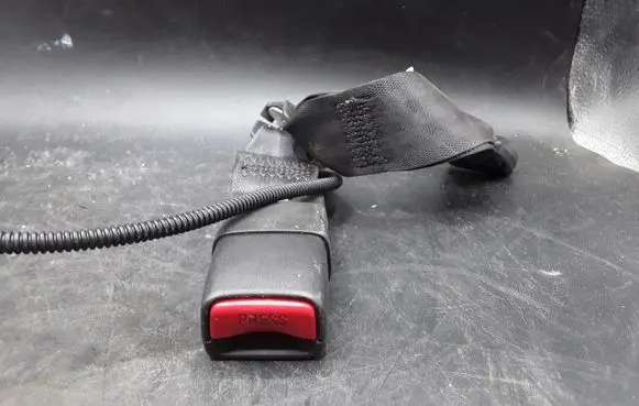Honda Accord Rear seatbelt buckle 1056783