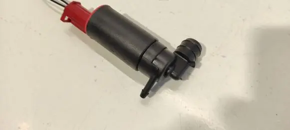 Land Rover Freelander Headlight washer pump 
