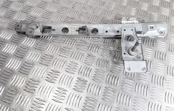 Rear door manual window regulator