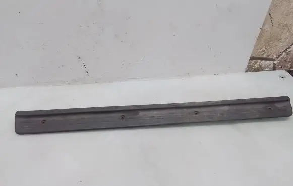 Mitsubishi Pajero Sport I Front sill trim cover MR227572
