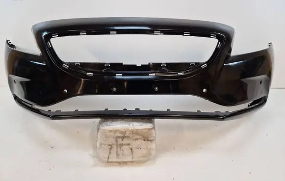 Volvo V40 Front bumper 31283732
