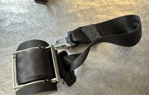 Renault Espace III Middle seatbelt (rear) 888500009R