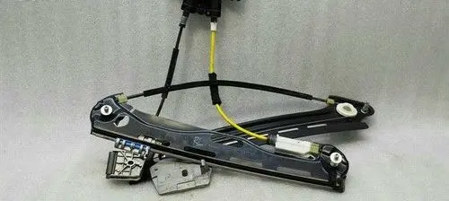 Mercedes-Benz CLS C219 Rear door manual window regulator A2187300379