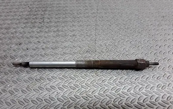 Nissan Almera N16 Glow plug 