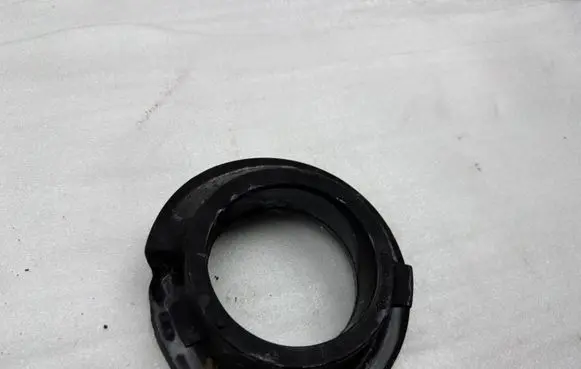 Ford Mustang VI Rear coil spring rubber mount DG9C5599AXC