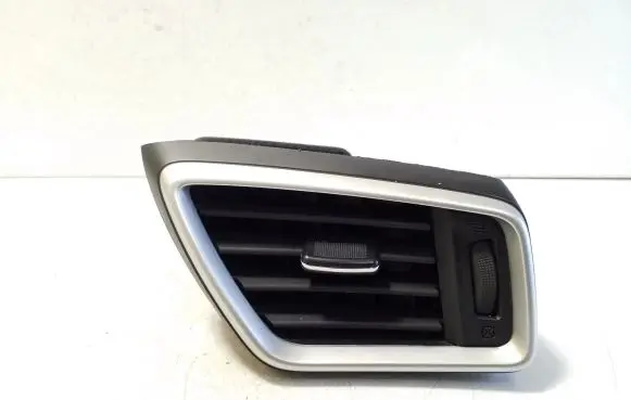 Nissan X-Trail T32 Dashboard side air vent grill/cover trim 687604BA0A