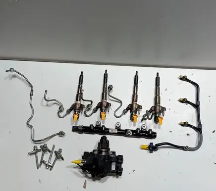 Nissan Navara D23 Fuel injectors set 1660000372R 175217543R 167008683R