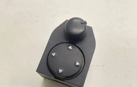 Audi A3 S3 8L Wing mirror switch 8D0959565A
