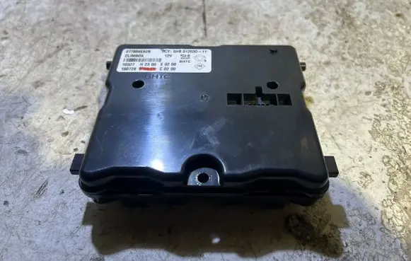 Nissan Qashqai Other control units/modules 277604EA2B 5HB01203011 50728S14
