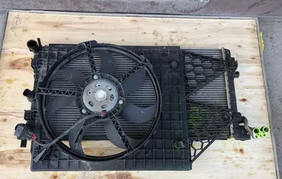 Skoda Roomster (5J) Radiator set 6R0121253A