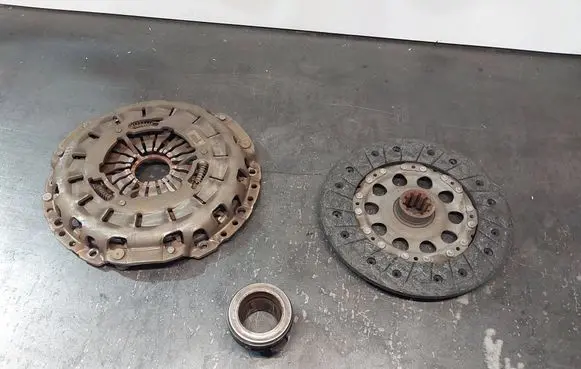BMW 3 E46 Clutch set kit 2228853 21212228853 21207531845